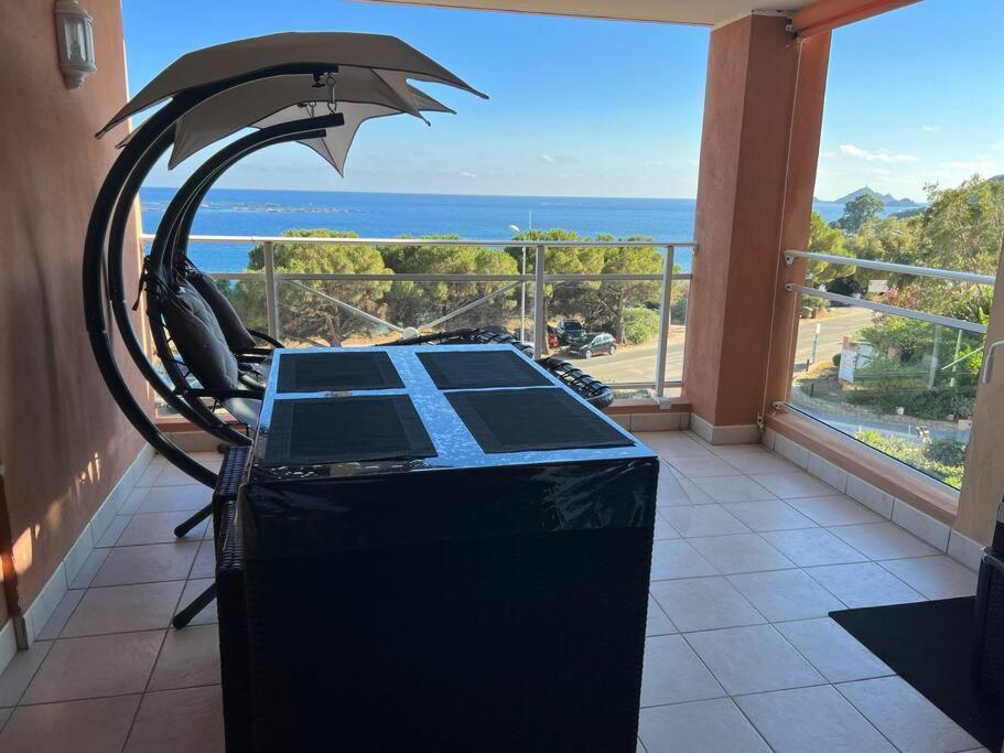 Bel App T2 En Bord De Mer Vue Sanquinaires Piscine Ajaccio  Esterno foto